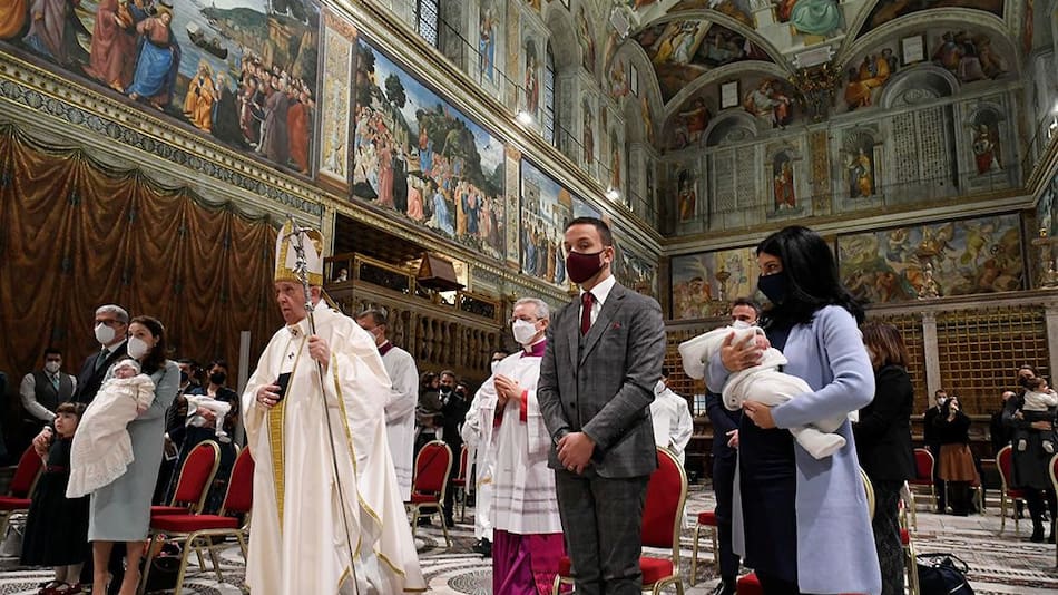 Papa Francisco, Iglesia, Vaticano, bautismo, Reuters