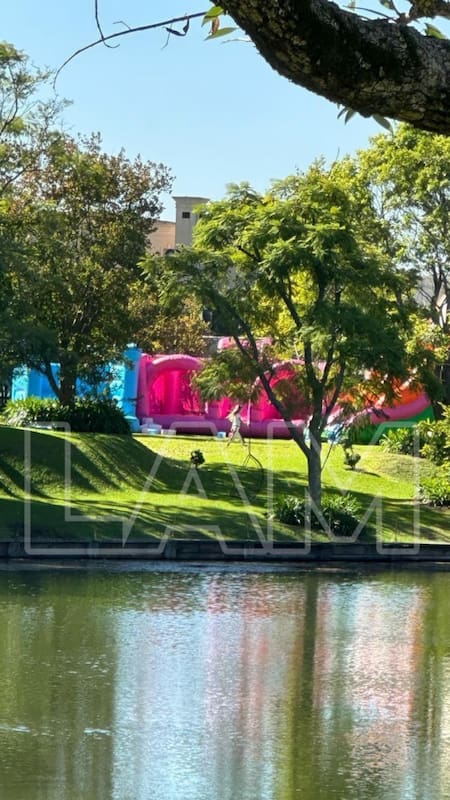 Mauro Icardi incumplió con la Justicia y podría perder la revinculación con sus hijas. Foto X @elejercitodeLAM