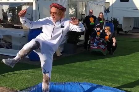 Robert Downey Jr invita a ensuciarse por una buena causa