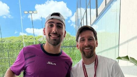 Alex Chozas junto a Lionel Messi. Foto: Instagram @alex.chozas.
