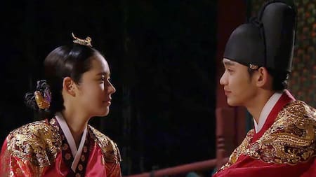 "La luna abraza al sol", serie coreana. Foto: Prime Video.