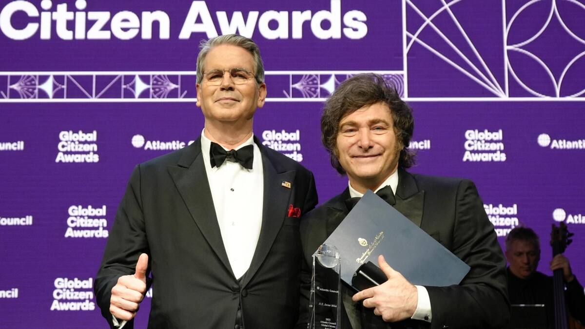 Javier Milei junto al Secretario del Tesoro de los Estados Unidos, Scott Bessent.