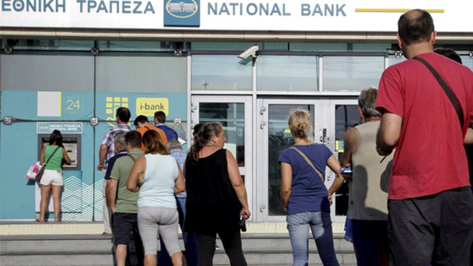 Bancos en Grecia (Reuters)