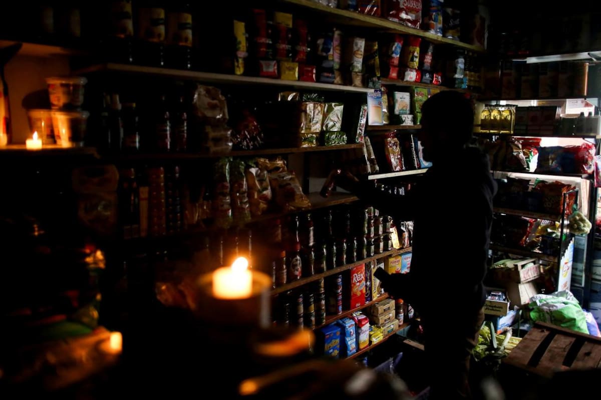 Apagón en Argentina domingo 16 de junio de 2019, comercio, sin luz, REUTERS