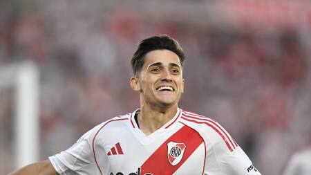 Pablo Solari, autor de dos goles. Foto: X @RiverPlate