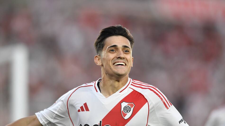 Pablo Solari, autor de dos goles. Foto: X @RiverPlate