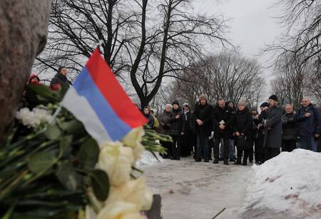 Homenaje a Alexéi Navalni en Rusia. Foto: Reuters.