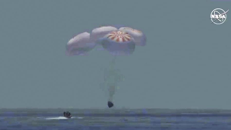 Llegada del SpaceX al mar, Foto NASA, Reuters