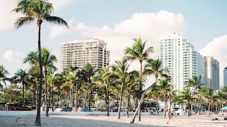 Argentinos que invierten en Miami. Foto: Unsplash.