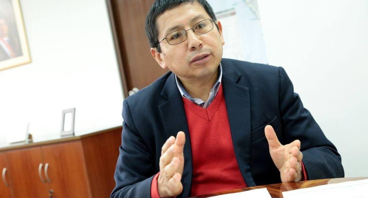 Edmer Trujillo, Perú