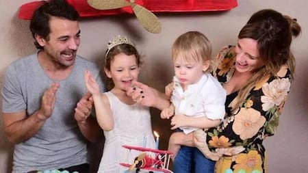 Paula Chaves y Pedro Alfonso familia