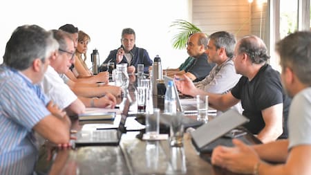 Sergio Massa junto a su equipo económico. Foto: Ministerio de Economía