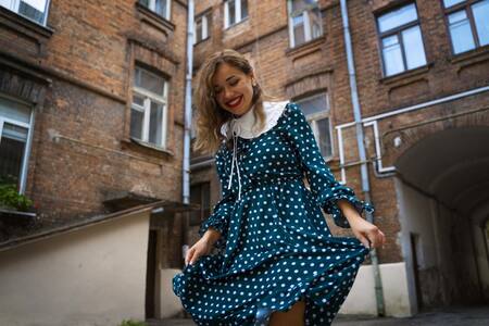 Estampados polka-dot (lunares). Foto: Freepik.