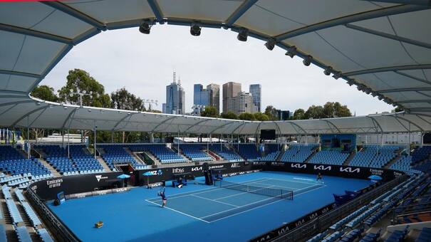 Australia: suspenden el torneo de tenis y aislan a 600 personas