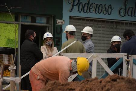 Malena Galmarini supervisó obra de cloaca para 10.000 vecinos de Tigre junto a concejales