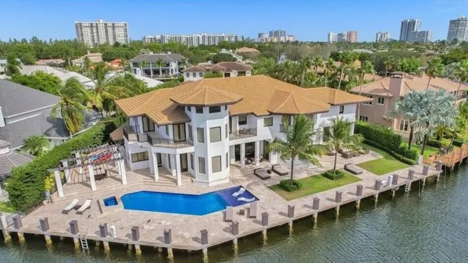 La nueva mansión de los Messi en Miami. Foto: Compass.