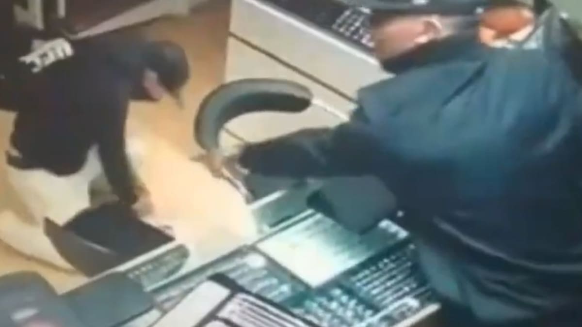 Robo millonario a una joyería en Caballito. Foto: Captura de video.