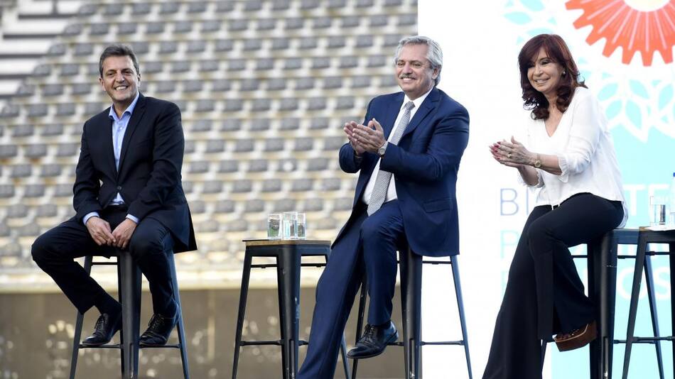Sergio Massa, Alberto Fernández y Cristina Kirchner, AGENCIA NA