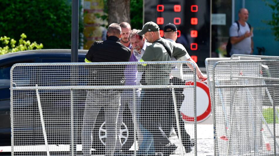Atentado contra el primer ministro Robert Fico en Eslovaquia. Foto: REUTERS.
