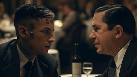 Reunión entre L-Gante y Carlos Gardel. Foto: Grok de X.