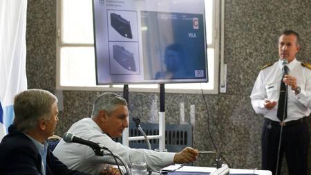 Conferencia de prensa de Aguad y la Armada Argentina tras hallazgo del ARA San Juan (Reuters)