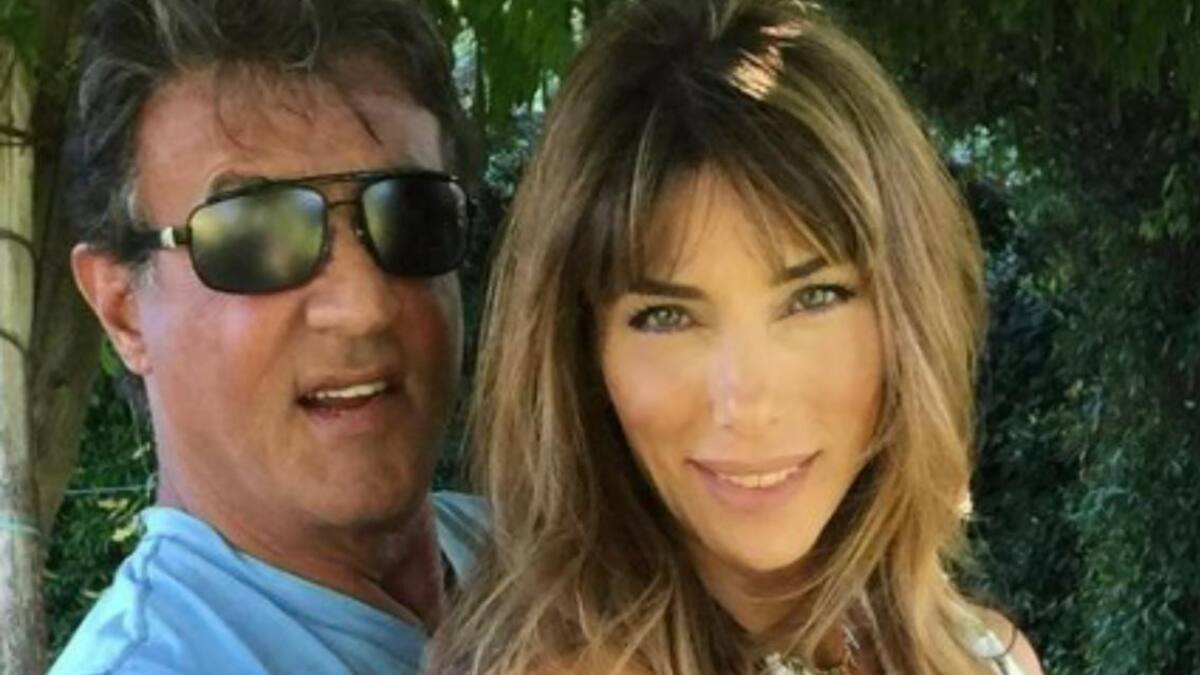 Stallone y su esposa. Foto: Instagram/officialslystallone.