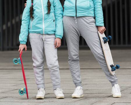 Pantalón recto. Foto: Freepik.