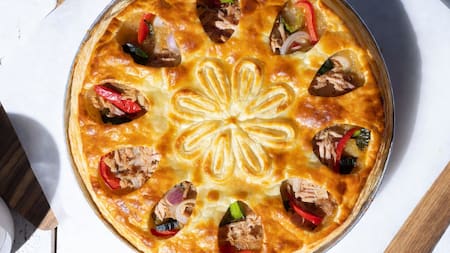 Receta fácil de tarta de atún cremosa y sin horno: se cocina en menos de 30 minutos y es perfecta para Semana Santa