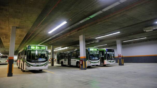 Miles de usuarios con problemas para viajar: paro de colectivos por 48 horas en el interior del país