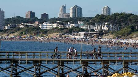Punta del Este, temporada de verano en Uruguay, Agencia NA