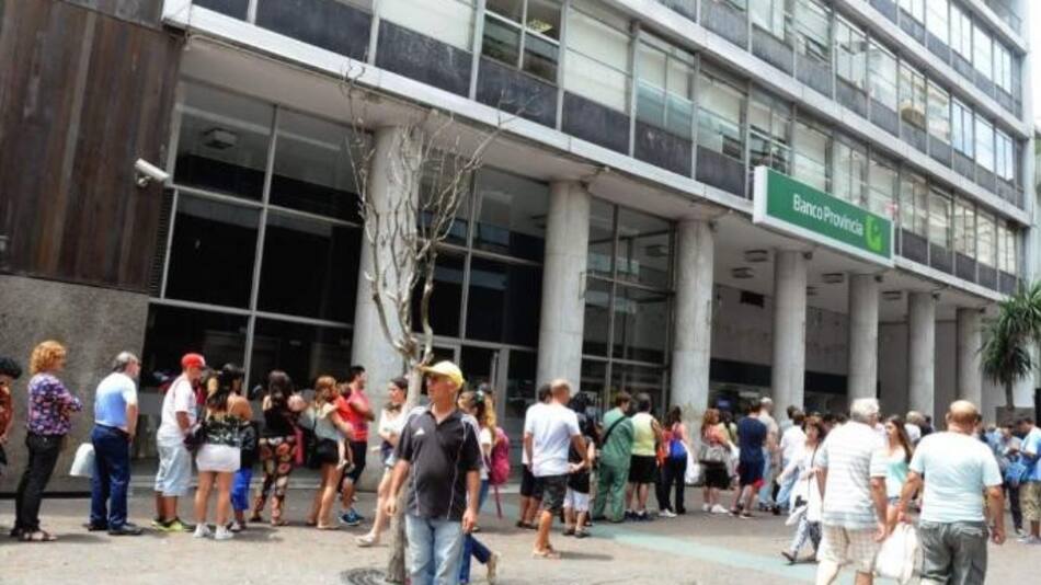 Robo en el Banco Provincia en la ciudad de Mar del Plata. Foto: NA.