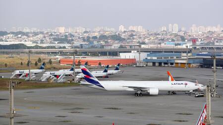 Aerolíneas, LATAM, vuelos, REUTERS