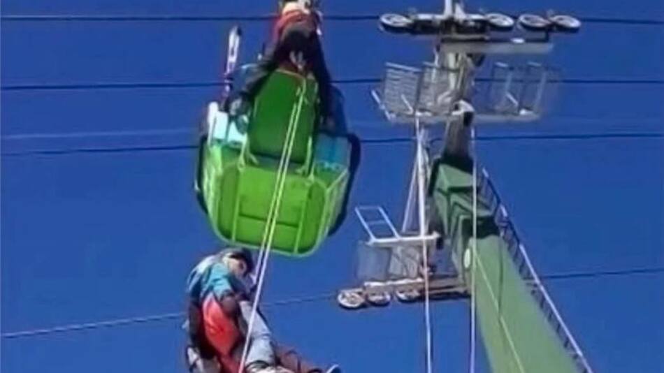 Operativo de rescate en el cerro Catedral. Foto: Bariloche 2000