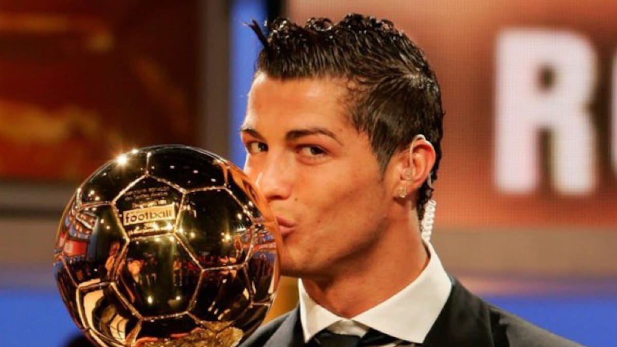 Cristiano Ronaldo con el Balón de Oro.