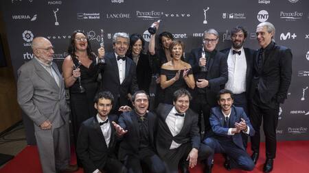 El elenco de "Argentina, 1985", en la ceremonia de los Premios Platino 2023. Foto: EFE.
