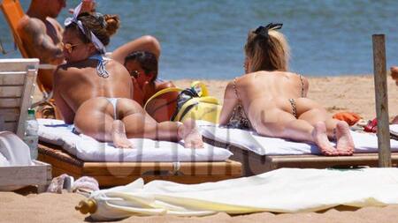 Barbie Vélez y Candela Ruggeri