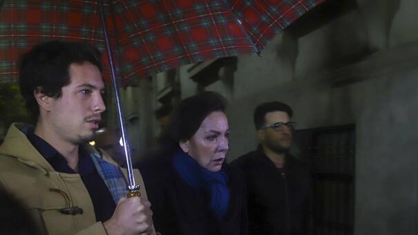 Despedida de los famosos a "Cacho" Castaña en la Legislatura porteña