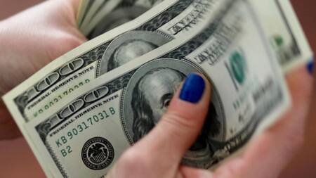 Dólares - Economía (Reuters)