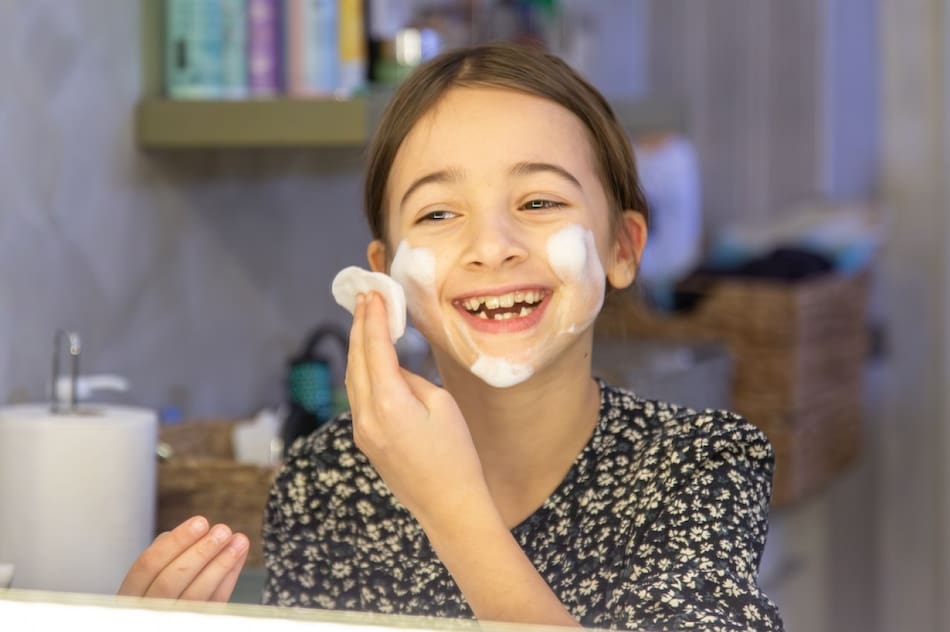 Skincare en niños. Foto: Freepik.