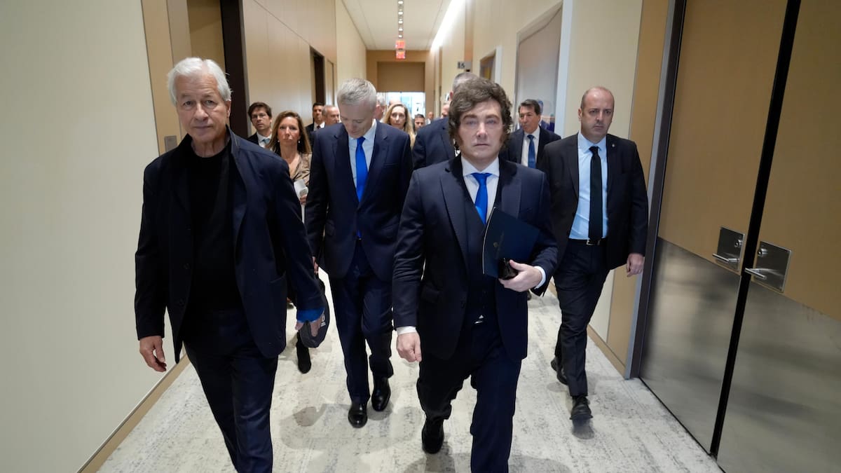 Qué es “Super RIGI”, el proyecto de ley que el Gobierno enviará al Congreso y fue anunciado por Milei desde el avión presidencial