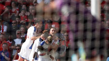 Festejo del Crystal Palace ante el Manchester United, REUTERS