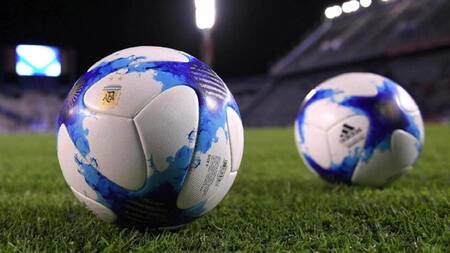 Cancha de fútbol - pelota - partido