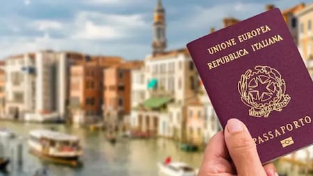 Pasaporte italiano. Foto: NA.