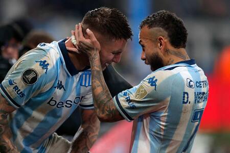 Racing clasificó de manera agónica ante Peñarol en Copa Libertadores.