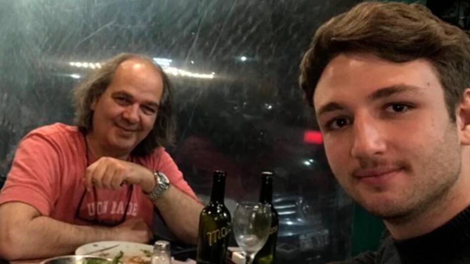 Guillermo Rossi y su hijo, uno de los jóvenes muertos en el accidente en Tigre Foto: Twitter/@guillermo4398