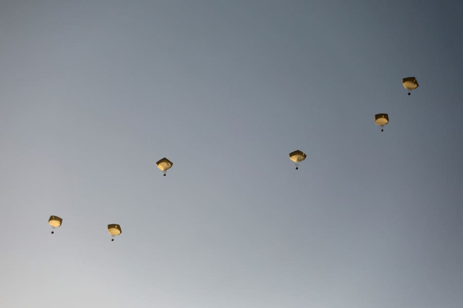 Paquetes de ayuda humanitaria para Gaza. Foto: Reuters.
