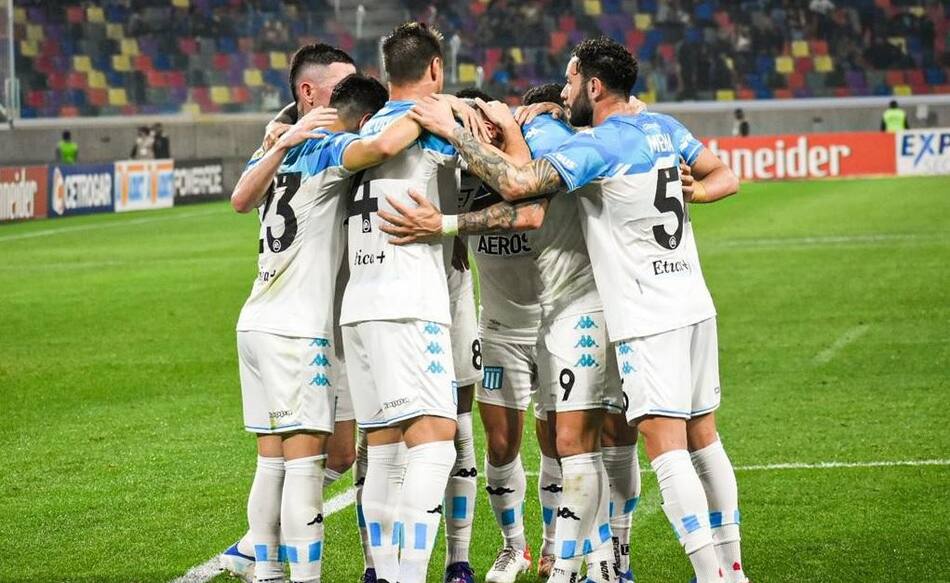 Racing Club por la Liga Profesional de Futbol. Foto NA