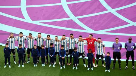 El Himno argentino durante Qatar 2022. Foto: Reuters.