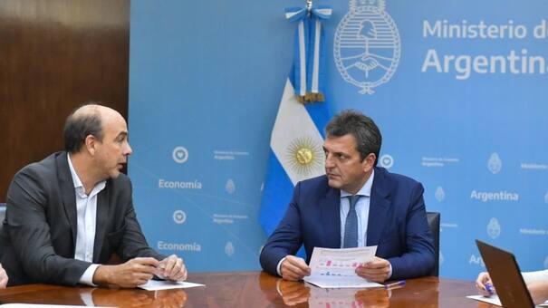 El Gobierno le respondió a Melconian tras su pronóstico del dólar luego de las elecciones: "Sigue saboteando a través de la mentira"