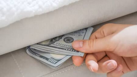 El Gobierno reglamentó la Ley de Inocencia Fiscal: las claves de la norma que busca activar los “dólares bajo el colchón”